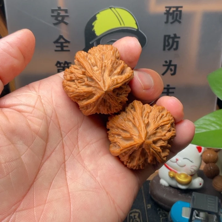 文玩核桃吊坠文山三棱39全品微瑕疵
