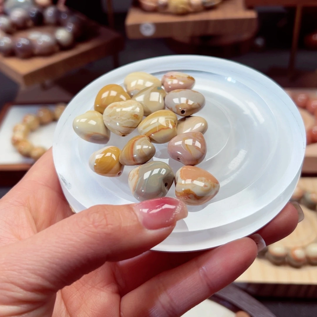 【闪购商品】石英质玉手链未镶嵌冬****?24