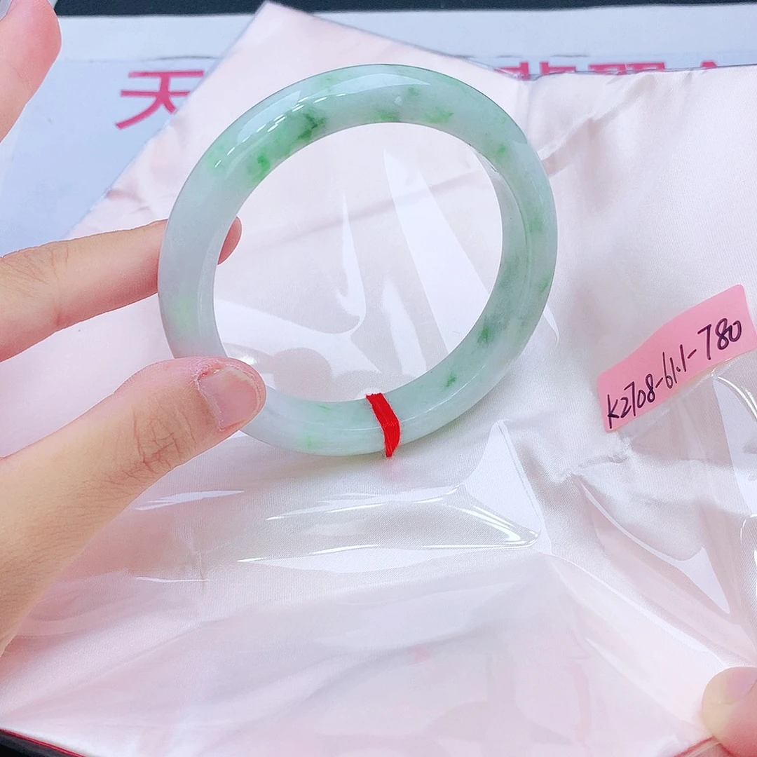 翡翠未镶嵌手镯我