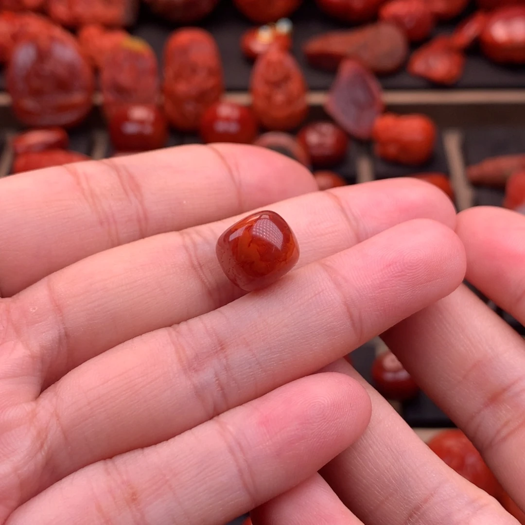 南红玛瑙未镶嵌原矿老型单珠11.8mm