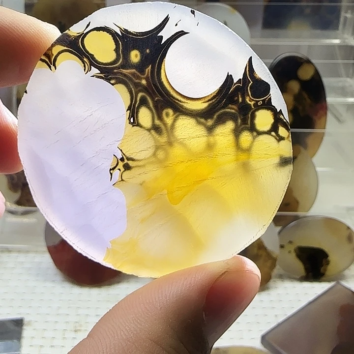 玛瑙/玉髓未镶嵌珠宝奇石