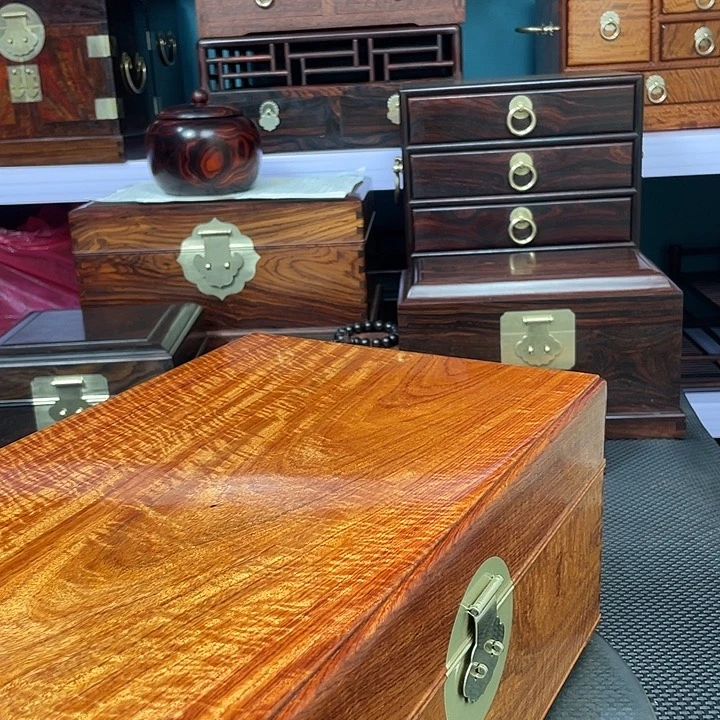 木缅甸华丽木盒子一个