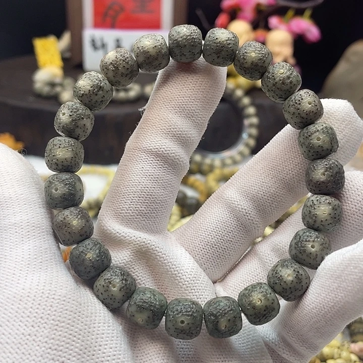 手串星月菩提石玉11-10微锤纹