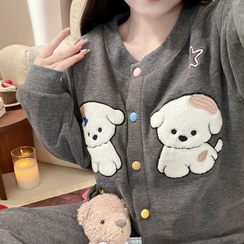 绵羊绒灰调狗狗带胸垫睡衣女秋冬季长袖可爱甜美保暖家居服套装