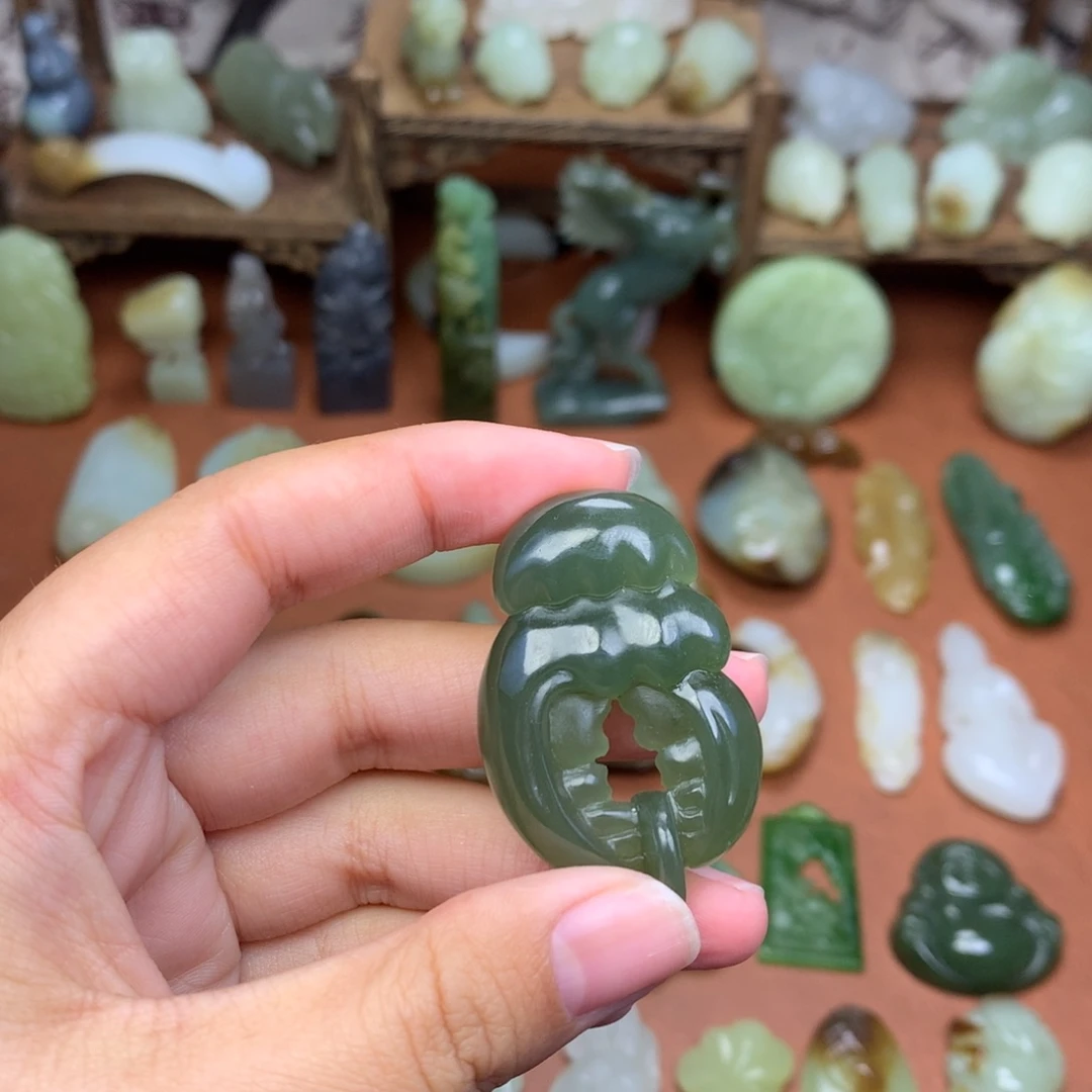 和田玉未镶嵌挂件