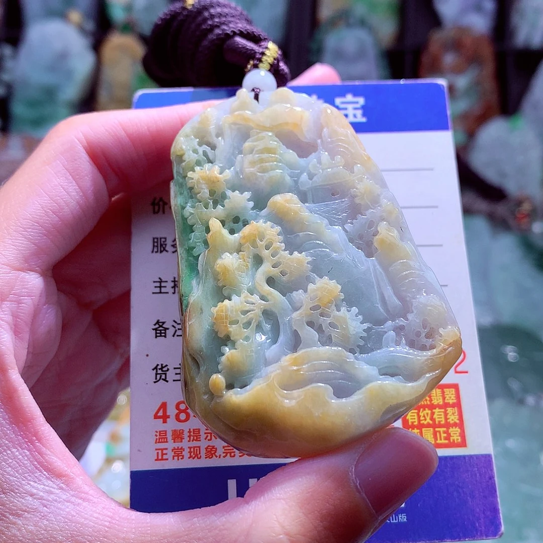 颈饰未镶嵌翡翠天然