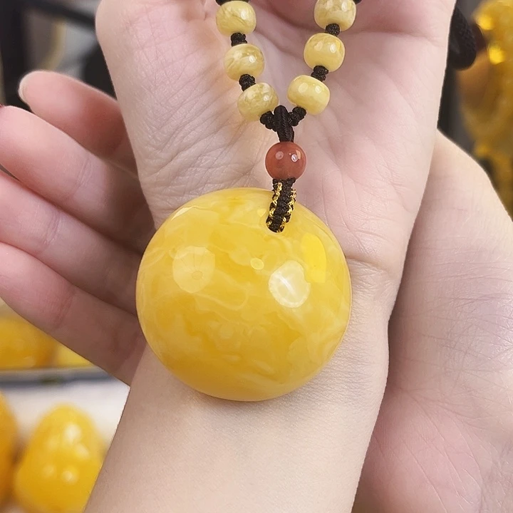 裸石琥珀未镶嵌焦皮公主扣