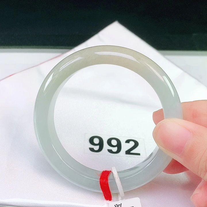 翡翠未镶嵌手镯翡翠手镯