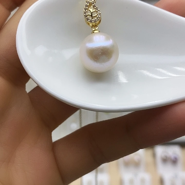 淡水珍珠颈饰合金