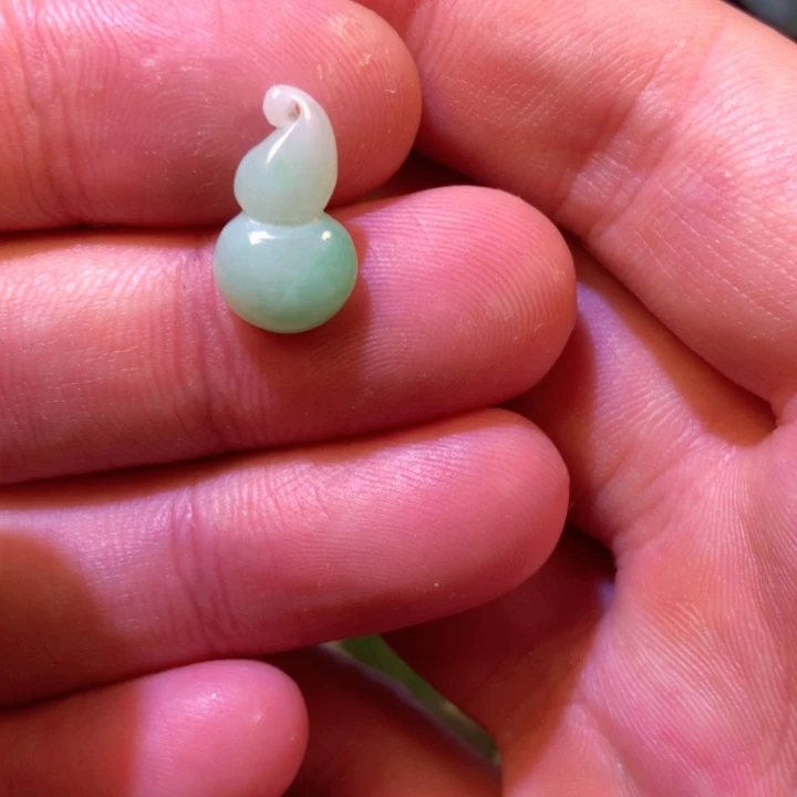 翡翠未镶嵌颈饰天然a货翡翠