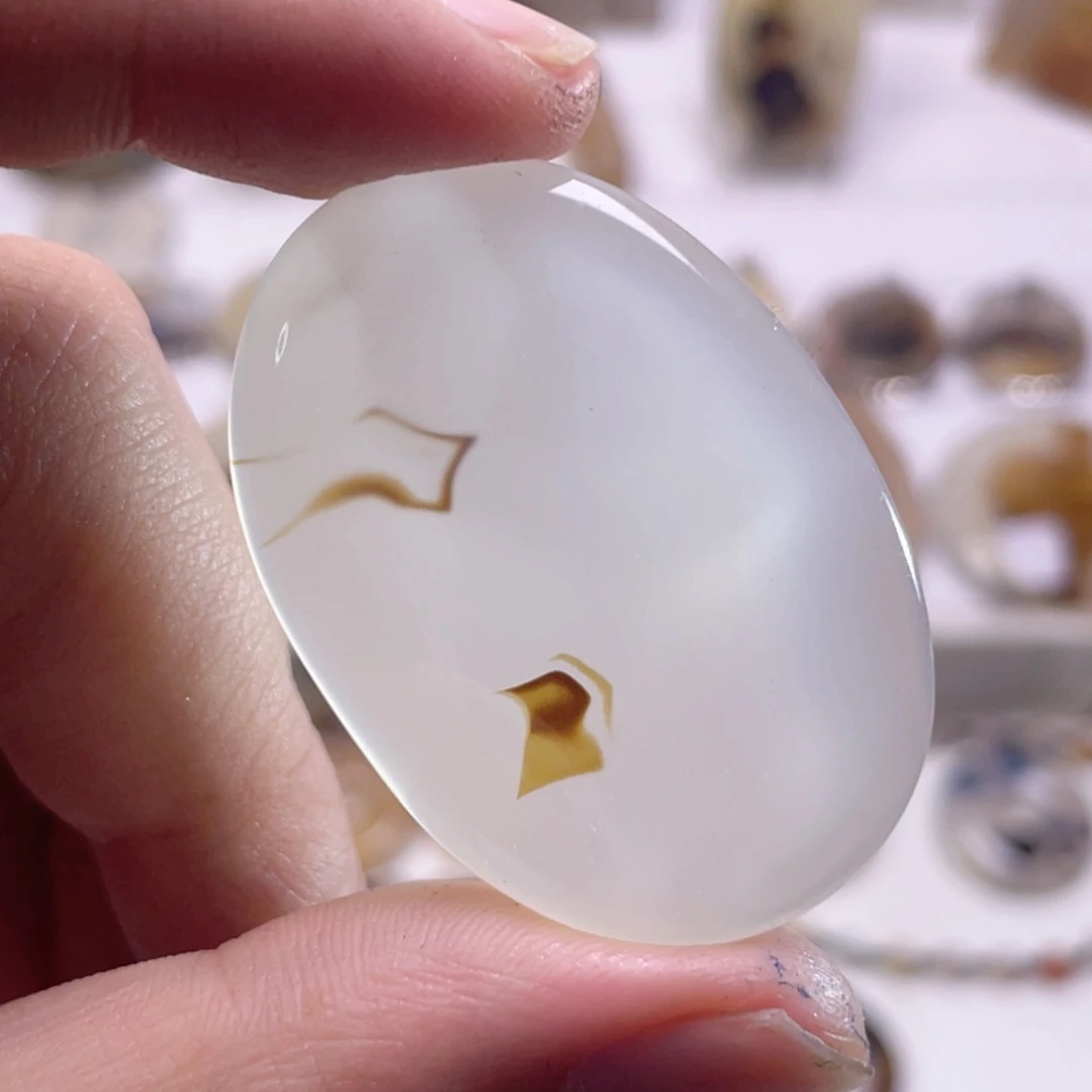 玛瑙/玉髓未镶嵌珠宝奇石