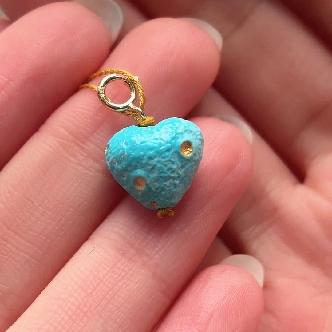 绿松石未镶嵌颈饰