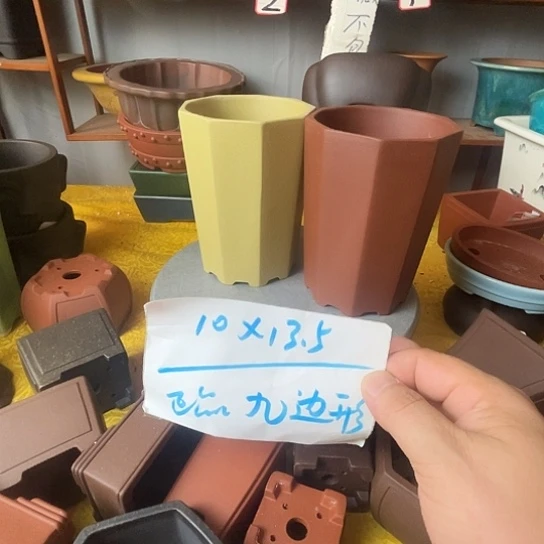 宜兴紫砂花盆二个