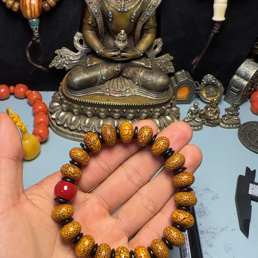 林***当格桑工艺坊直播间