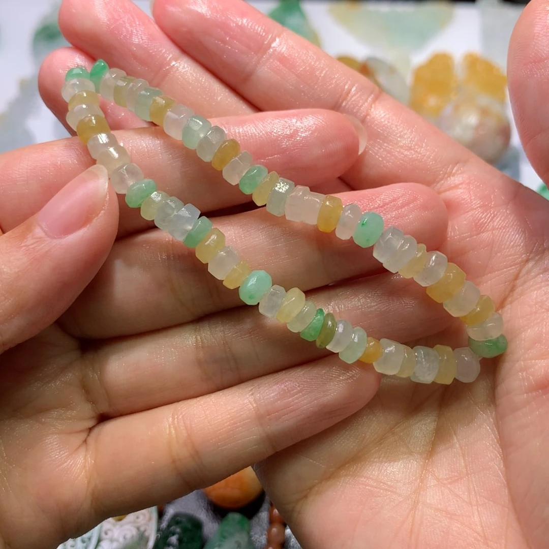 定制翡翠未镶嵌?****?手串