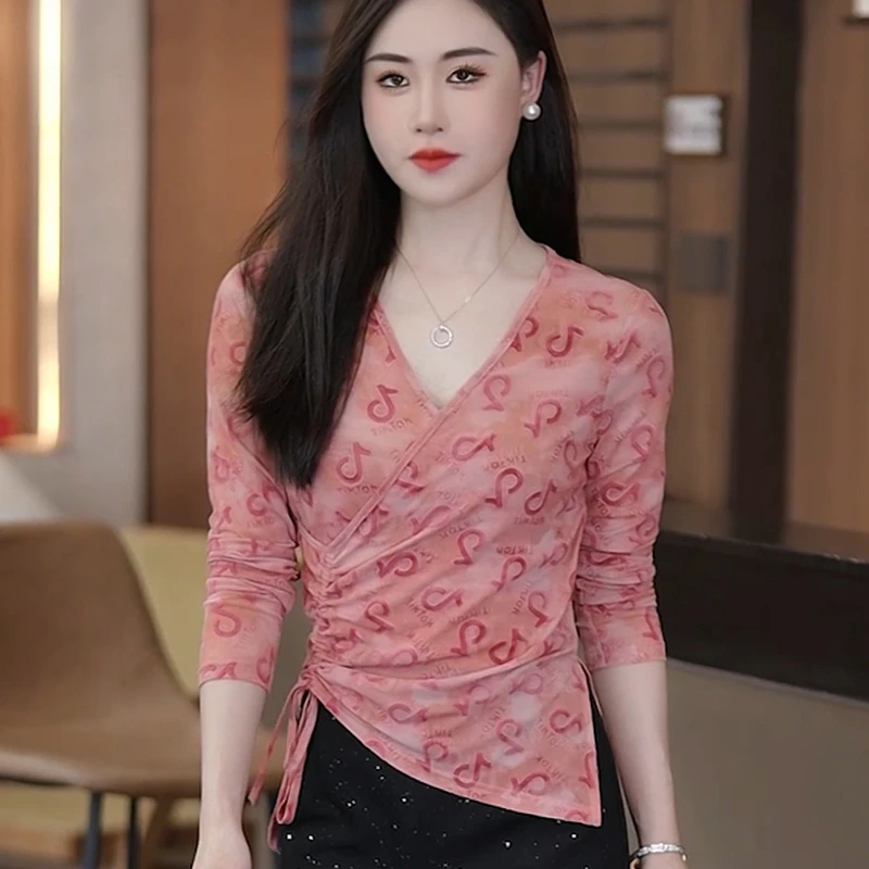 V领抽绳长袖T恤女设计感修身显瘦上衣时尚网纱拼接打底衫