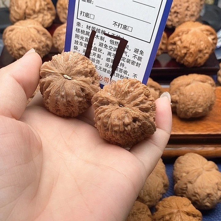 桃核吊坠J大蒜头狮子头36
