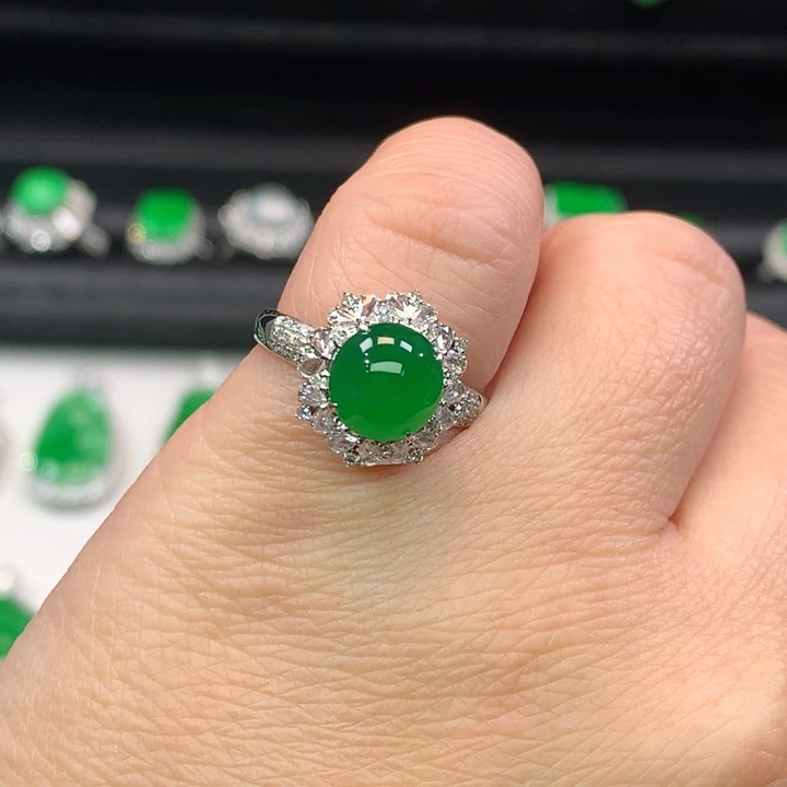 翡翠吊坠(不含链)18K金镶嵌