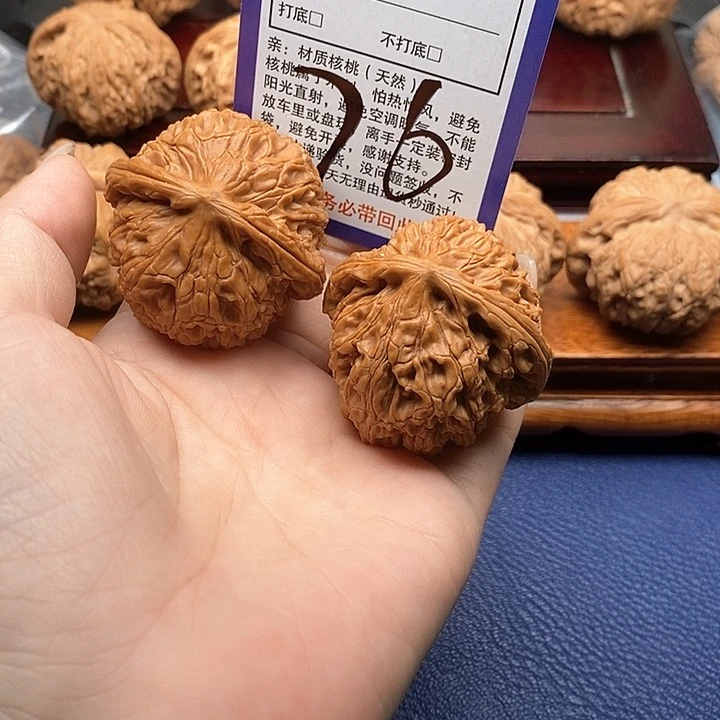 桃核吊坠好***?水龙纹狮子头43