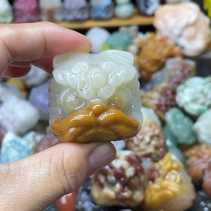 石英岩玉未镶嵌醒狮俏黄金沙胡醒狮