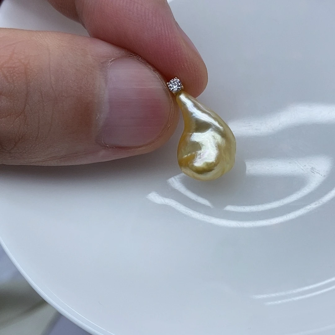 海水珍珠18K金镶嵌颈饰