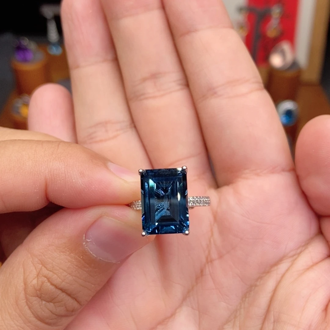 银S925镶嵌戒指托帕石