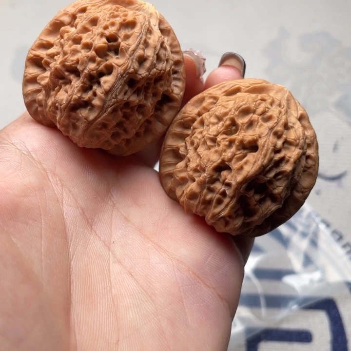 阳***.把件文玩核桃血麒麟40