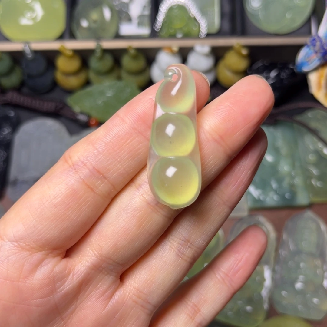 蛇纹石玉未镶嵌吊坠(不含链)