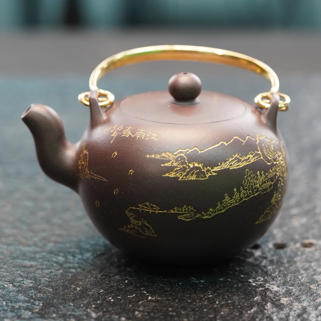 lot.20085 任伟红 王东 紫玉金砂圆珠提梁壶 280cc