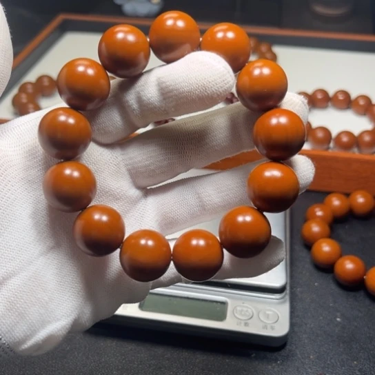 橄榄核吊坠心****⭕1.7+精王树王橄榄核正圆光珠