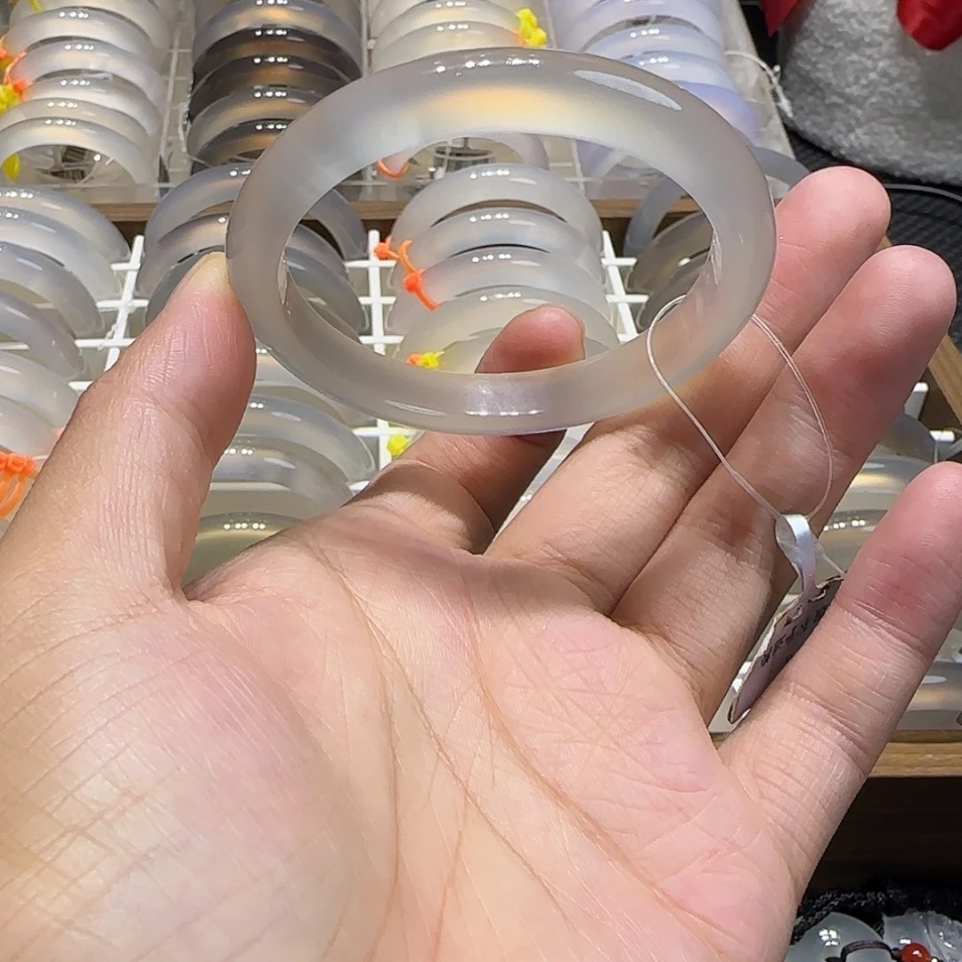 手镯玛瑙/玉髓未镶嵌52香槟