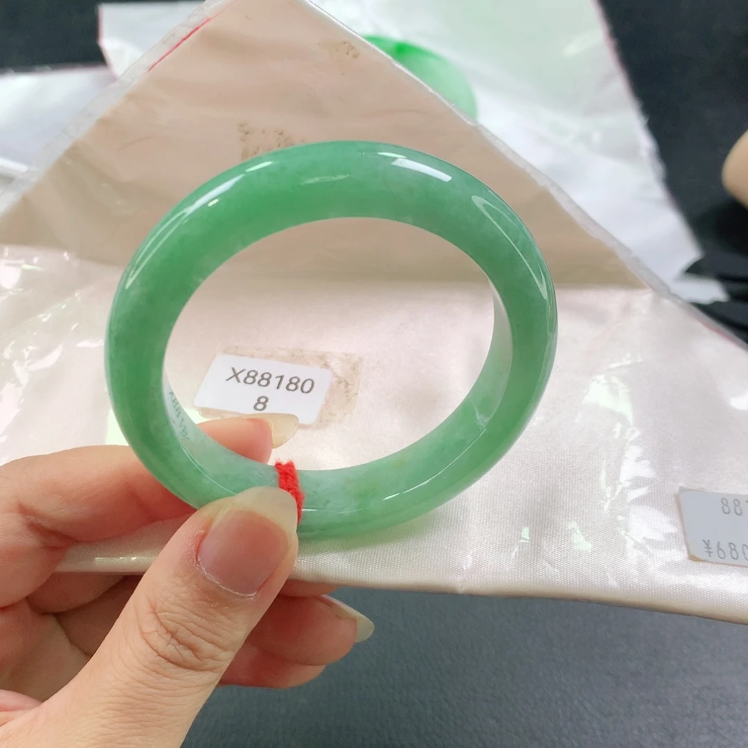 翡翠未镶嵌手镯03