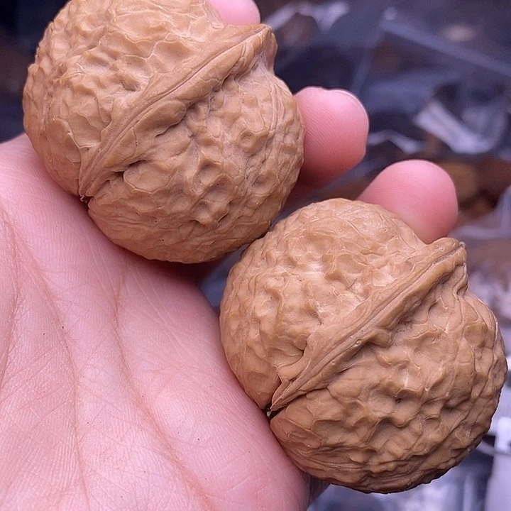 文玩核桃吊坠   68