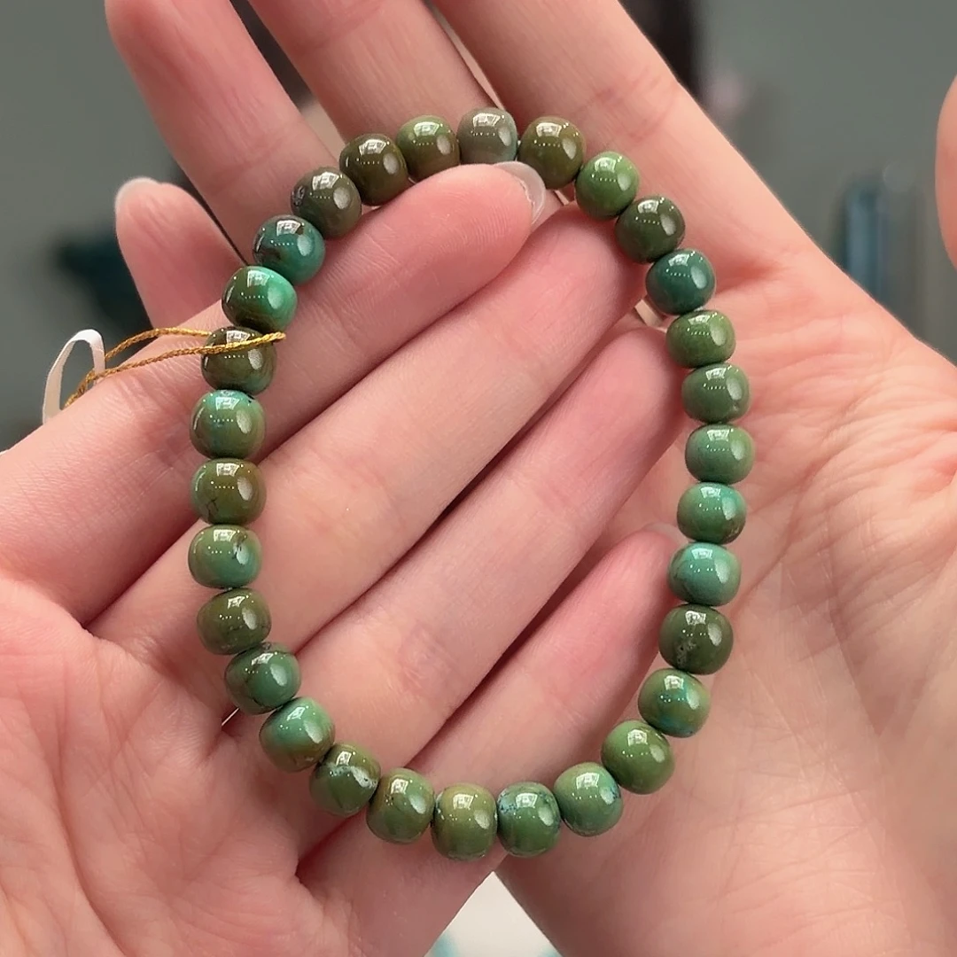 绿松石未镶嵌颈饰