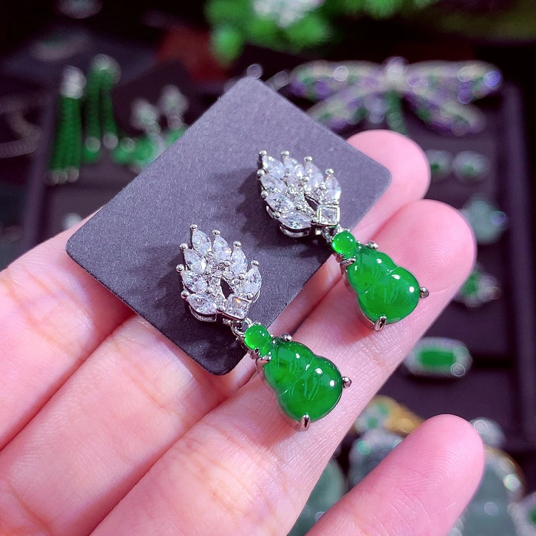 颈饰未镶嵌翡翠天然