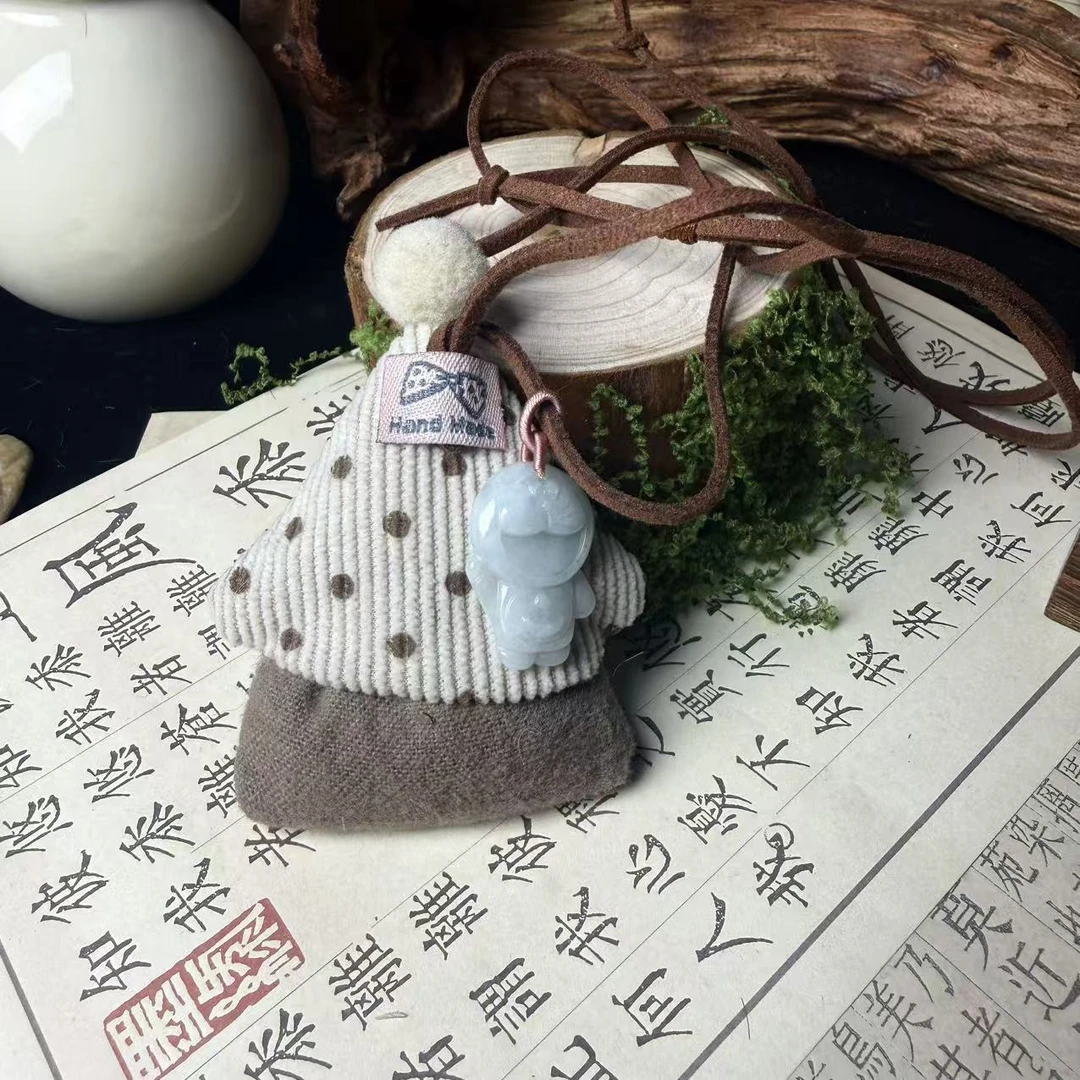 ZBG2959翡翠哆啦A梦百宝屋皮绳项链(珠宝多样性发其一)
