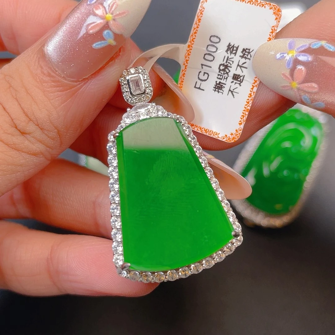 【闪购商品】颈饰银S925镶嵌翡翠翡翠
