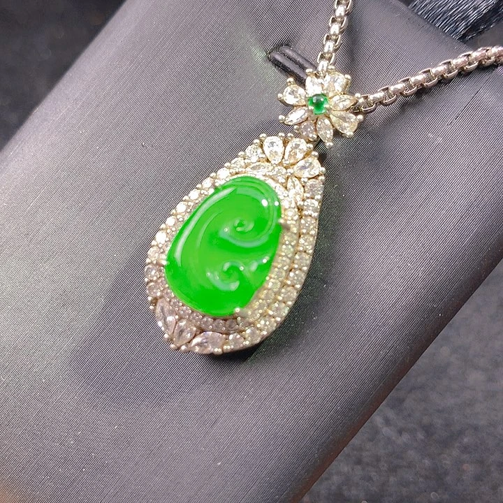 【闪购商品】翡翠未镶嵌颈饰翡翠