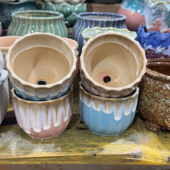 凑9块包邮，有孔，陶瓷花盆
