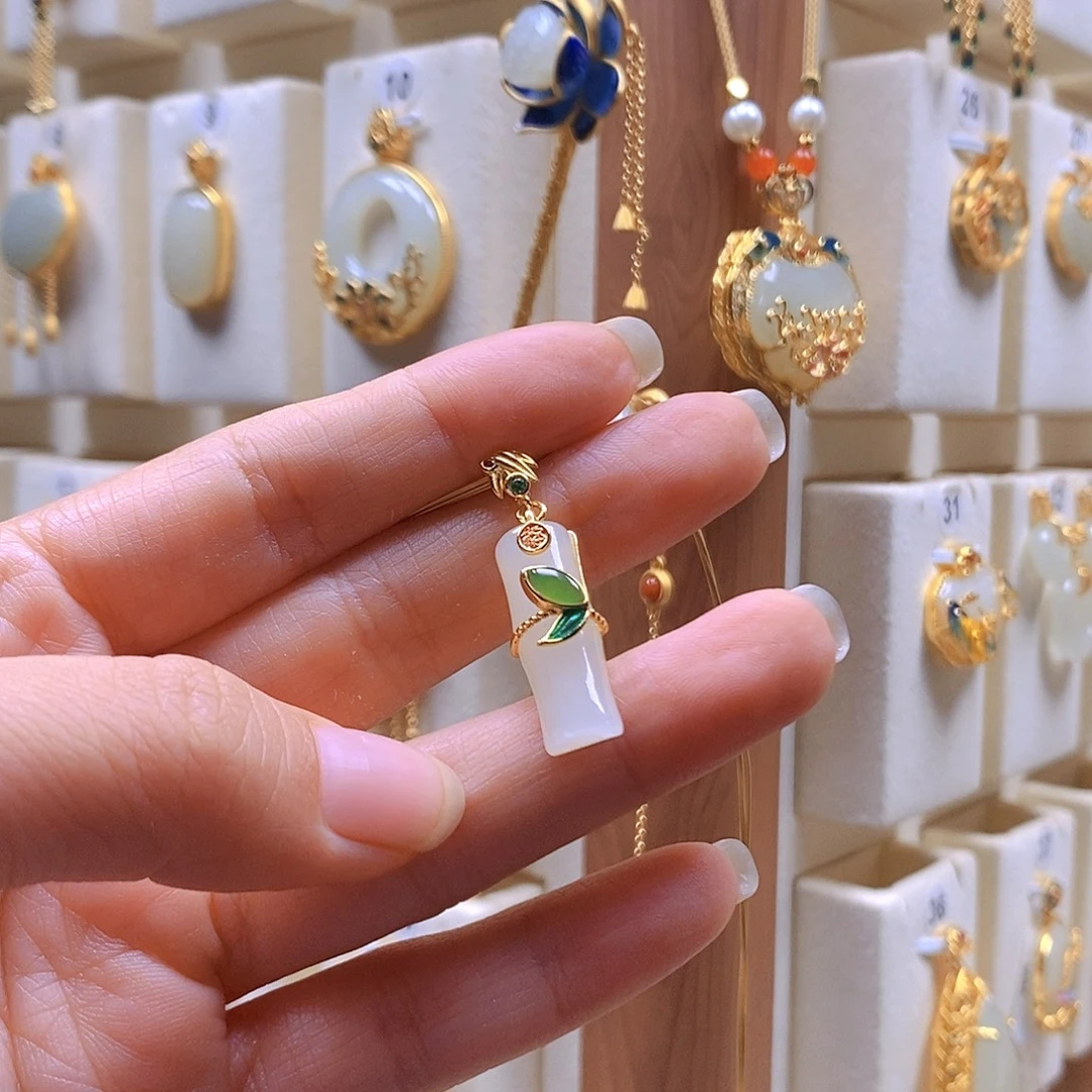 和田玉银S925镶嵌颈饰