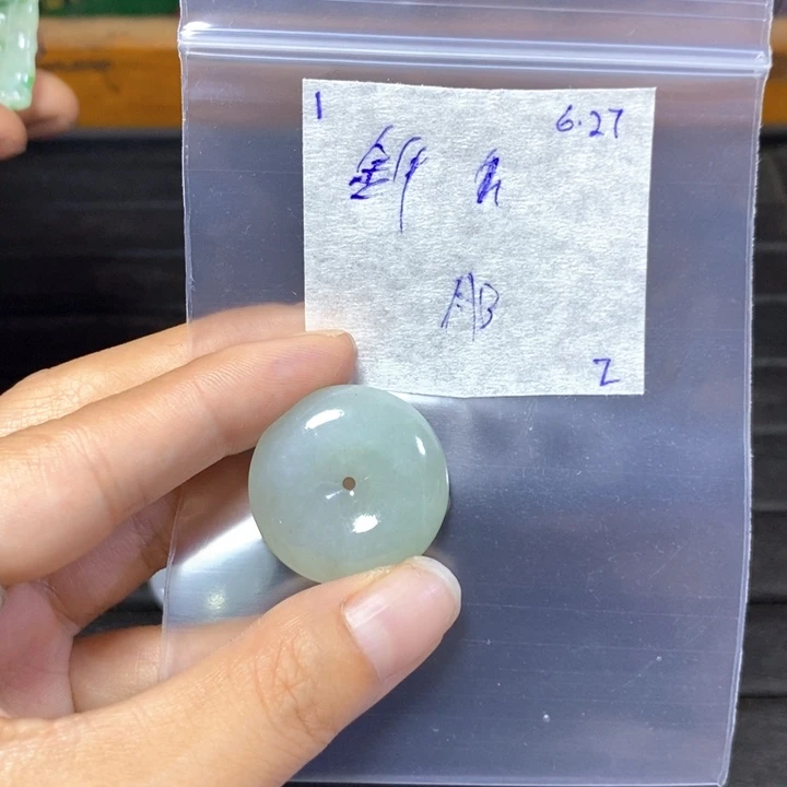金***座定制翡翠未镶嵌不退