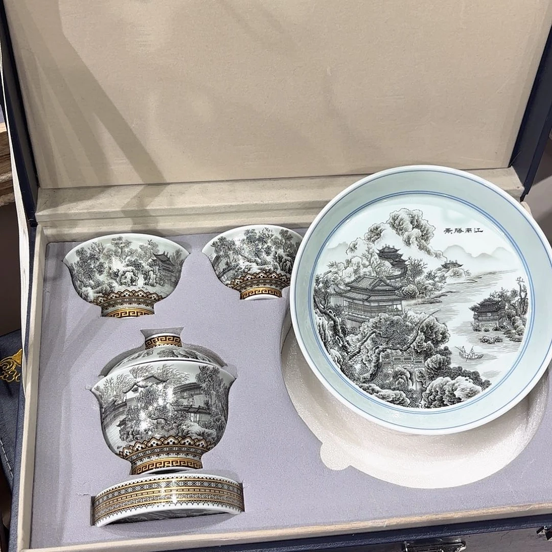 瓷片景德镇市和上海浦东新区