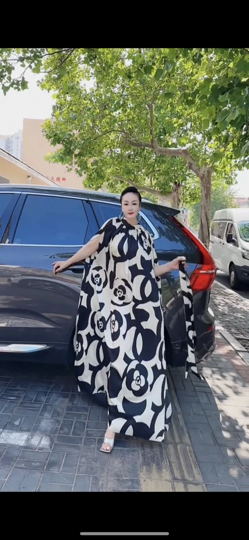 设计师原创重磅真丝披肩款连衣裙