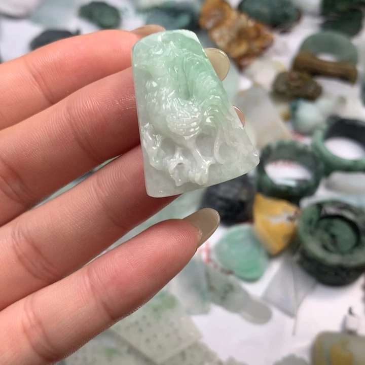定制翡翠未镶嵌翡翠