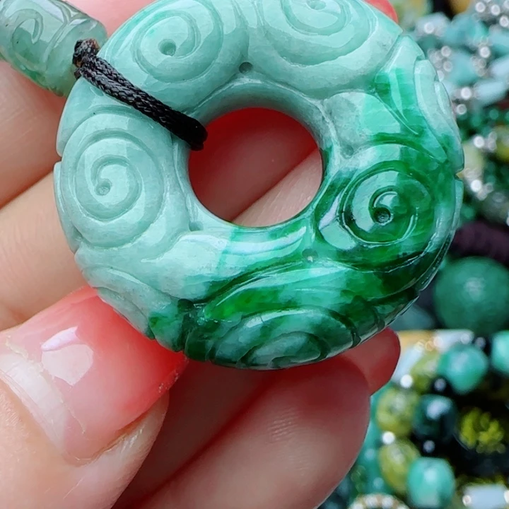 翡翠未镶嵌颈饰天然A货9