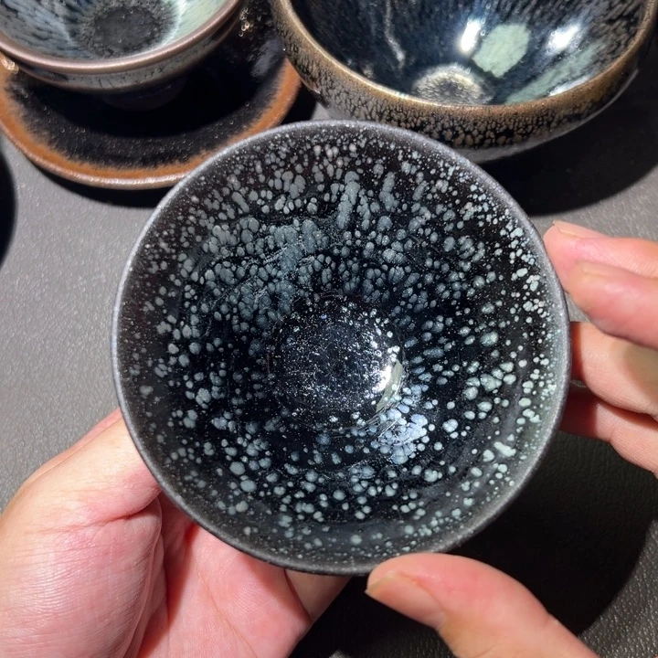 茶盏我在开会你忙什么