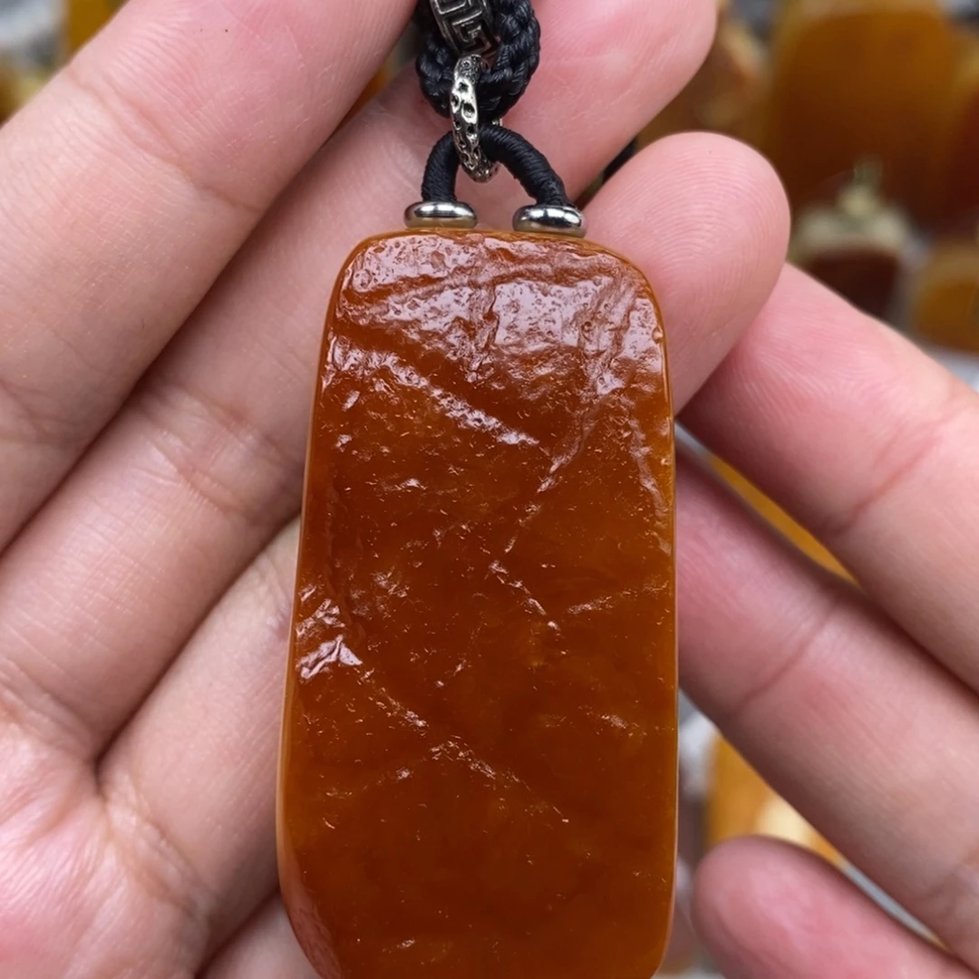 未镶嵌琥珀珠宝奇石