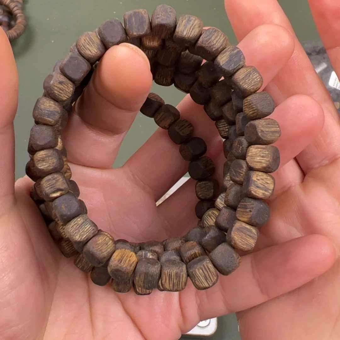 沉香沉香碎屑海南流油王板头四方单圈多样性发一5g