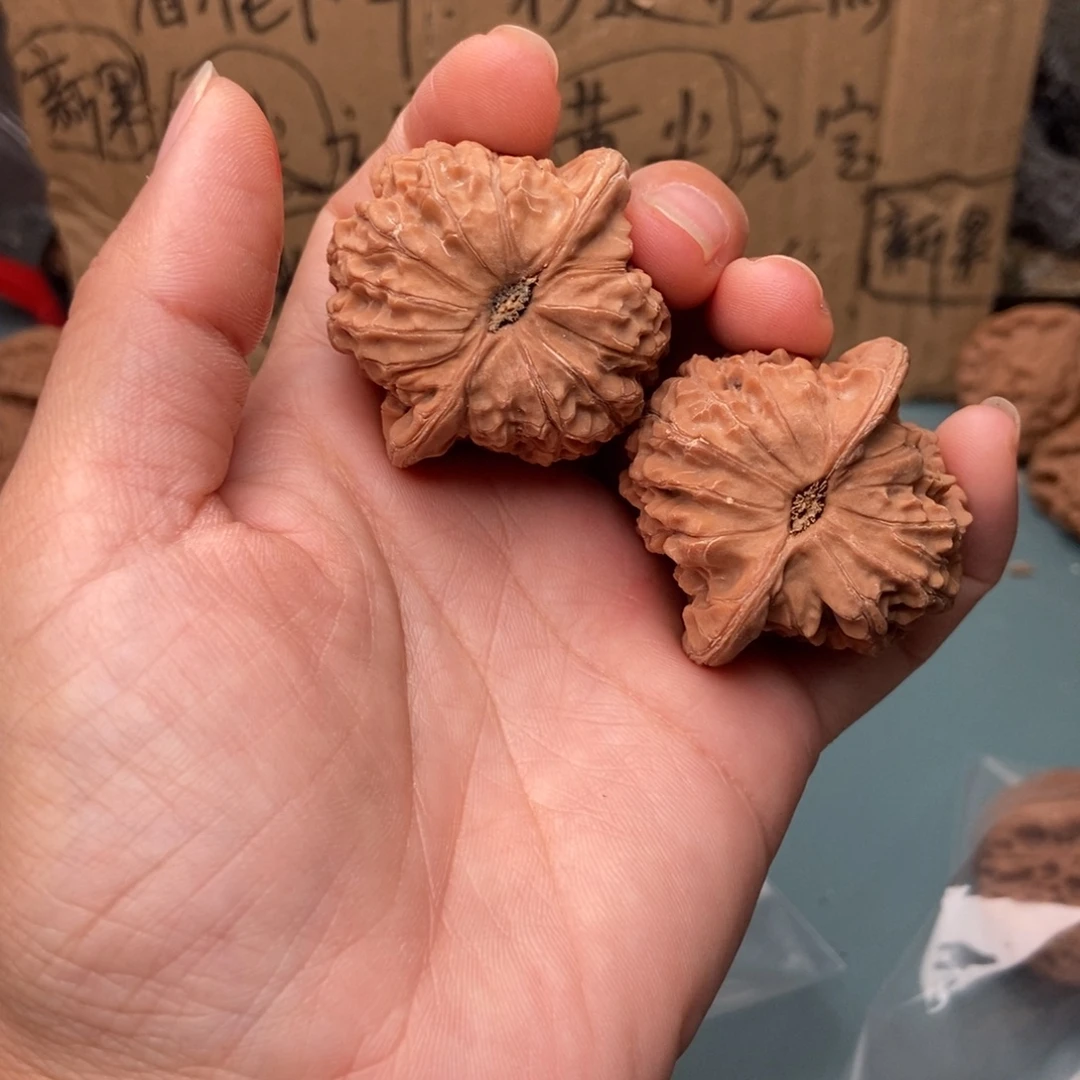 用***2吊坠文玩核桃血麒麟30