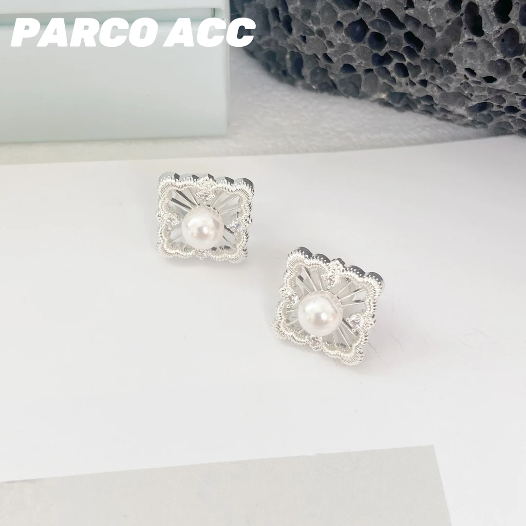 铜合金合成锆石耳饰 E601 LORO 蕾丝方块耳钉